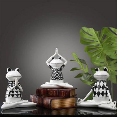 HomeQuill™ Modern B&W Yoga Frog Figurines